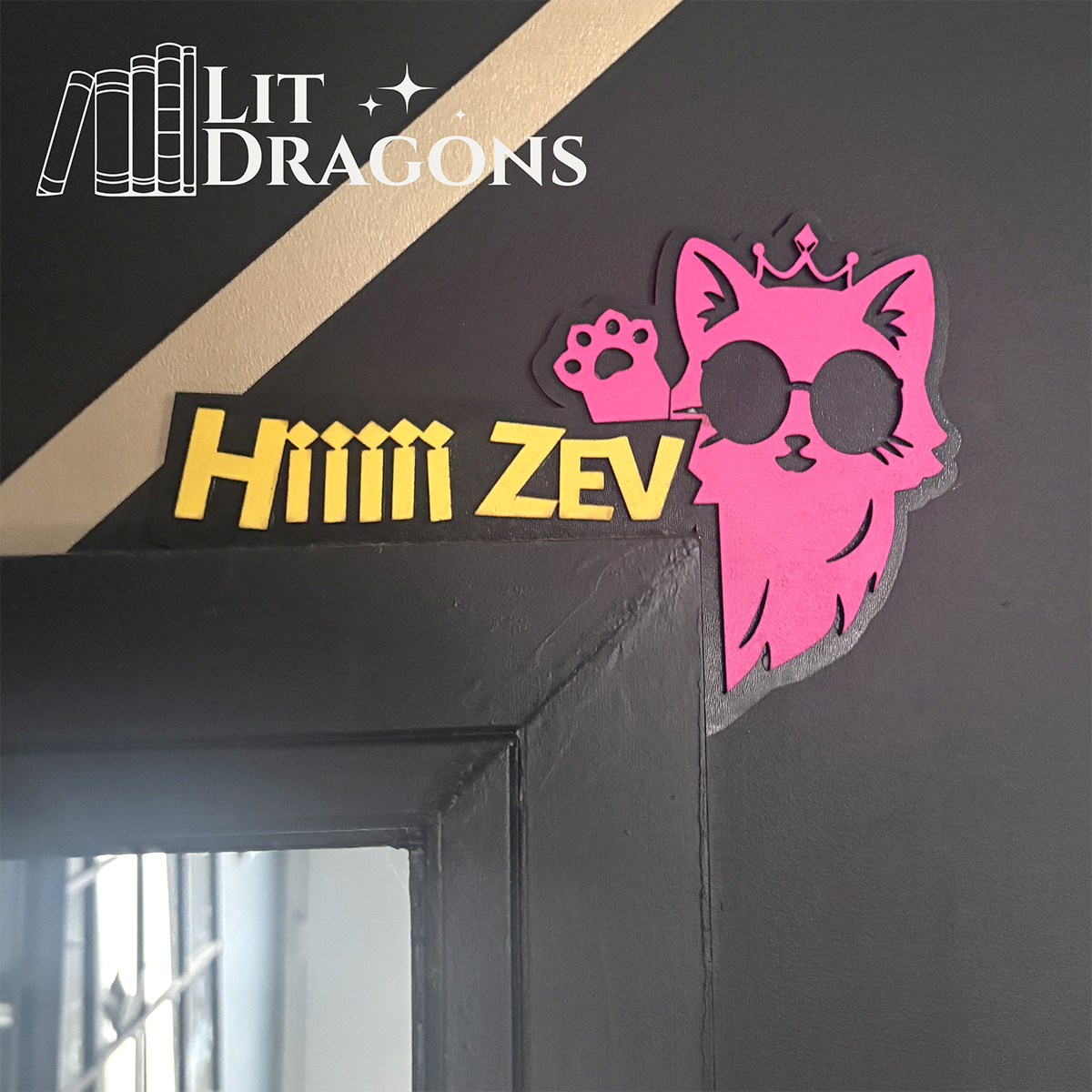 Hiiiii Zev, Dungeon Crawler Carl Wooden Door Topper